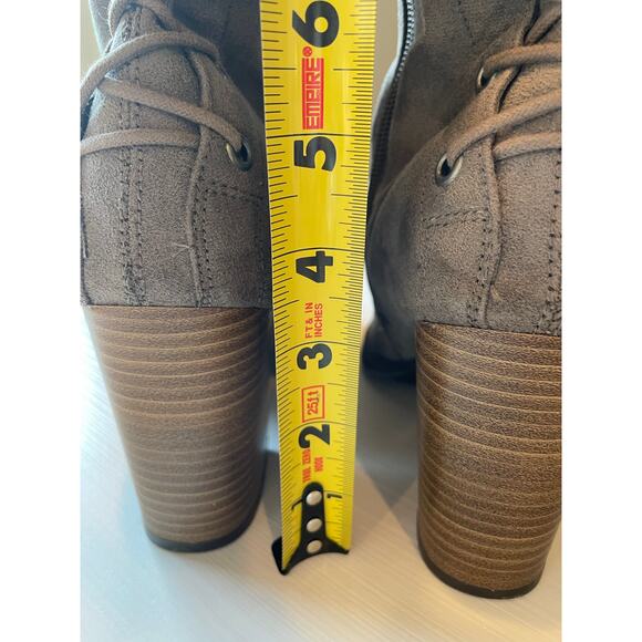 Solely Black By BKE Landon Tall Lace Back Heel Boots Knee High Size 7.5 Taupe - Picture 15 of 16